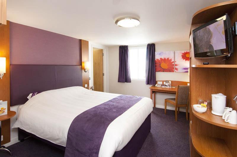 Premier Inn London Ruislip Eksteriør billede